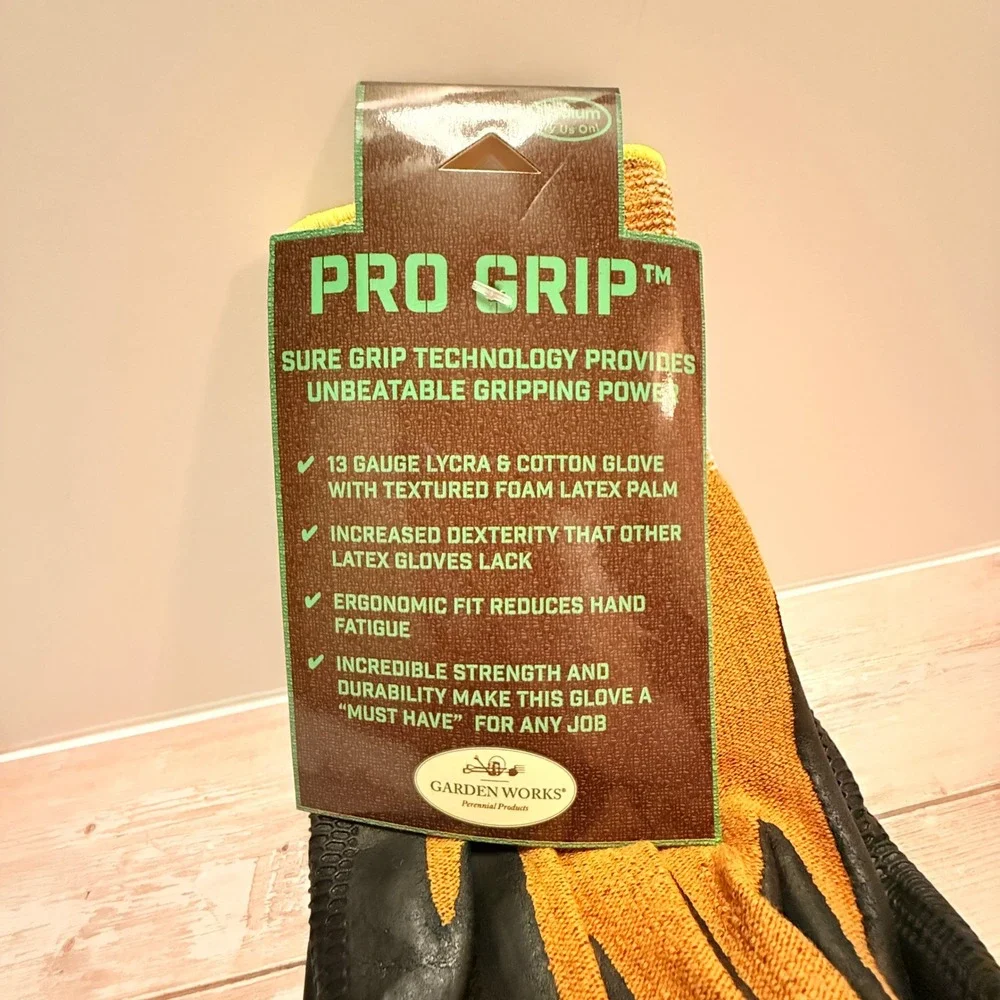 Garden Works Pro Grip Gardening Gloves Women Medium Orange Black NEW Latex Palm
